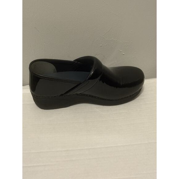 Dansko XP 2.0 Patent Black Leather Black Womens US SZ 7 EUR 37 Clogs EUC Nice - Picture 5 of 10